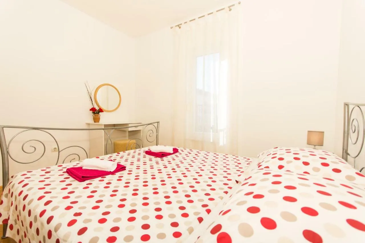 Apartman Ruza Apartment Trogir