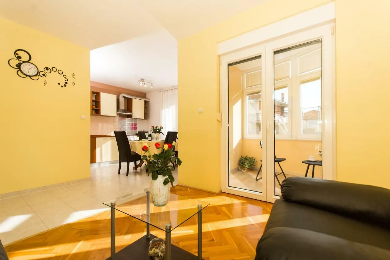 Apartman Ruza Apartment Trogir